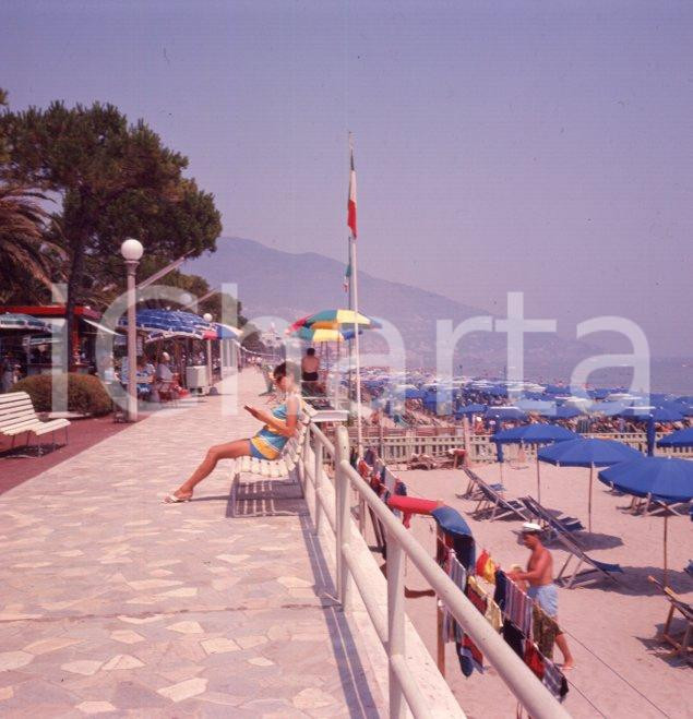 Fotografia d epoca originale 1960ca ALASSIO SV  Passeggiata lungomare POSITIVO ORIGINALE 1 1