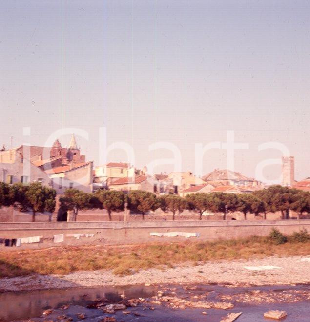 Fotografia d epoca originale 1960ca ALBENGA SV Scorcio della città sul fiume Centa POSITIVO ORIGINALE 1
