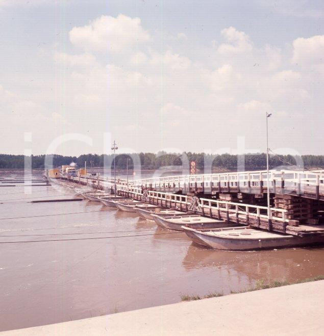 Fotografia d epoca originale 1960ca GUASTALLA RE Ponte di barche sul Po POSITIVO ORIGINALE 1 1