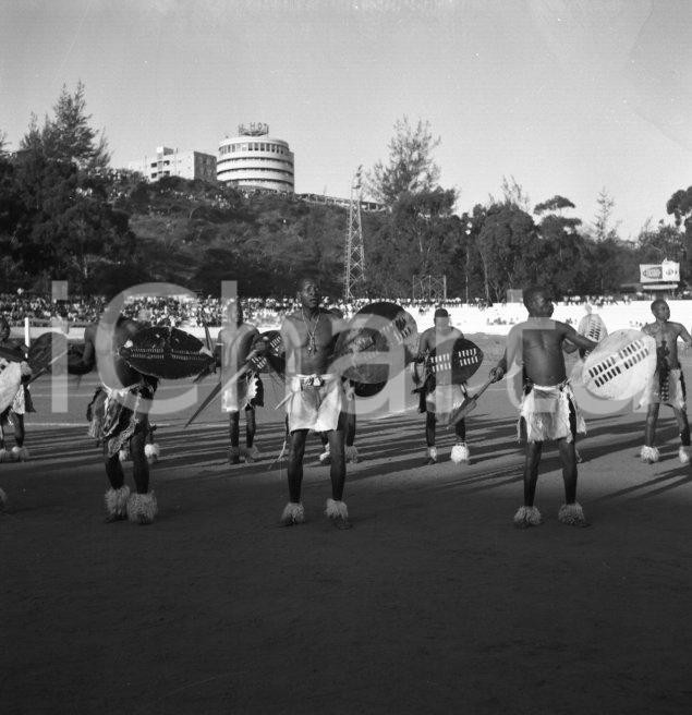Fotografia d epoca originale 1965ca MAPUTO MZ Balli della popolazione Chopi NEGATIVO ORIGINALE 3 1