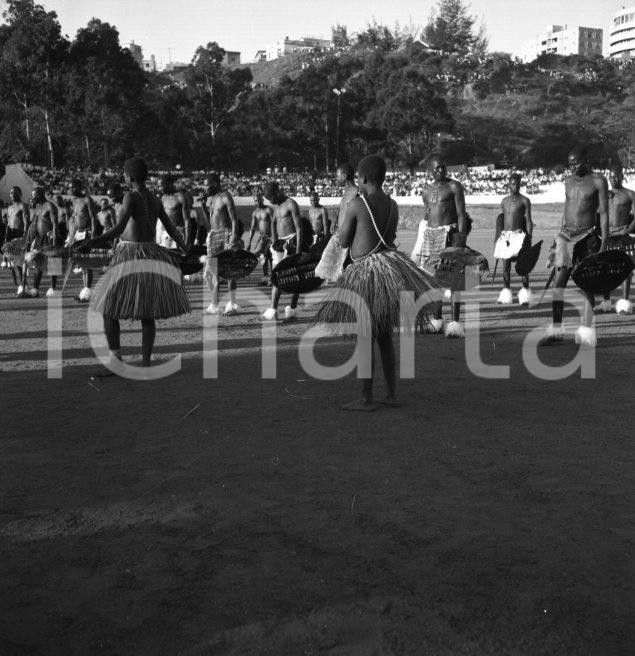 Fotografia d epoca originale 1965ca MAPUTO MZ Balli della popolazione Chopi NEGATIVO ORIGINALE 4 1