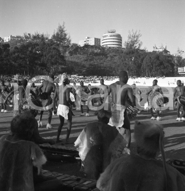 Fotografia d epoca originale 1965ca MAPUTO MZ Balli della popolazione Chopi NEGATIVO ORIGINALE 5 1