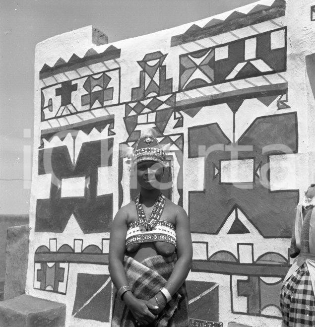 Fotografia d epoca originale 1965ca PRETORIA SUDAFRICA Villaggio Ndebele NEGATIVO ORIGINALE 4 1