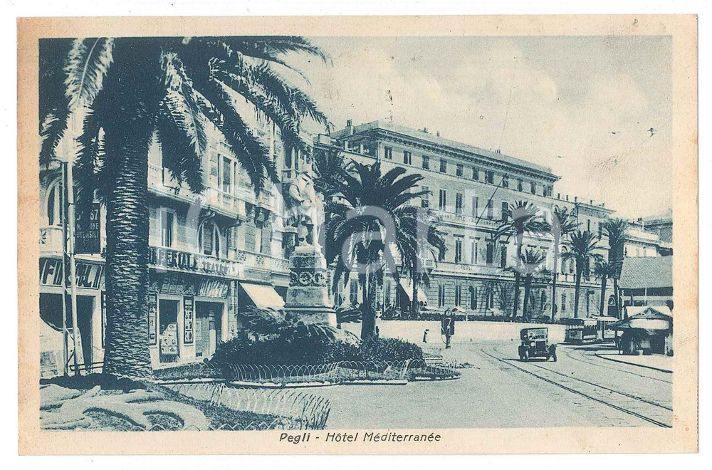 Cartolina originale da collezione 1931 GENOVA  PEGLI Tram e auto davanti all Hotel Mediterranée  Cartolina FP VG 1