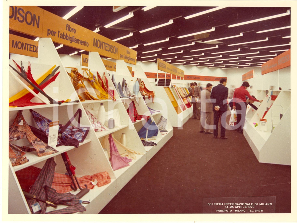 Fotografia d epoca originale 1972 50 FIERA DI MILANO  Padiglione MONTEDISON  Foto 24x18 cm 2 1
