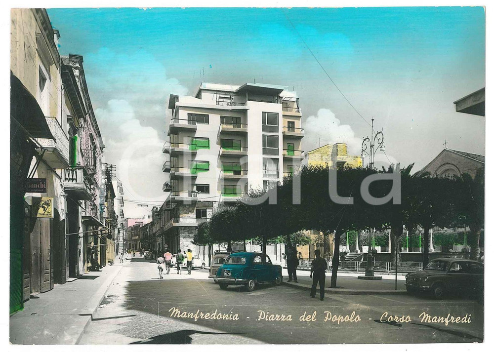 Cartolina originale da collezione 1955 ca MANFREDONIA Piazza del Popolo  Corso Manfredi  Cartolina FG NV 1