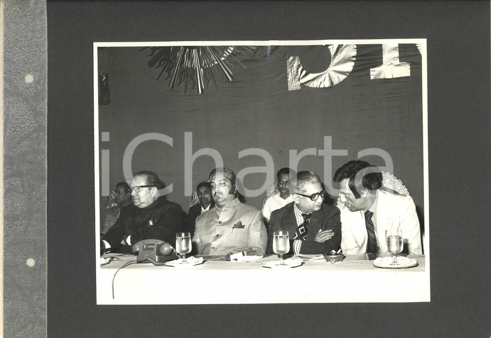 Fotografia d epoca originale 1974 BOMBAY Inaugurazione stabilimento BARODA RAYON SNIALON Conferenza stampa 9 1