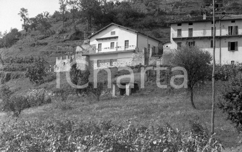 Fotografia d epoca originale 1960 ca SOMANA MANDELLO DEL LARIO Scorcio dell abitato NEGATIVO ORIGINALE 1