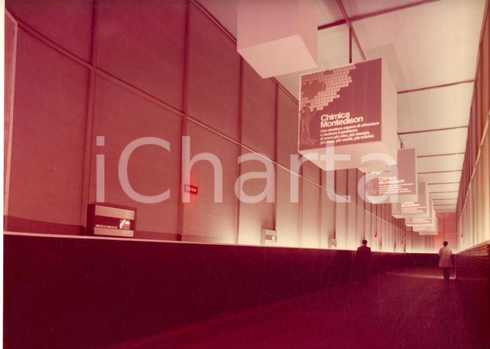 Fotografia d epoca originale 1977 FIERA DI MILANO Padiglione MONTEDISON  Interno Foto 22x30 cm 3 1