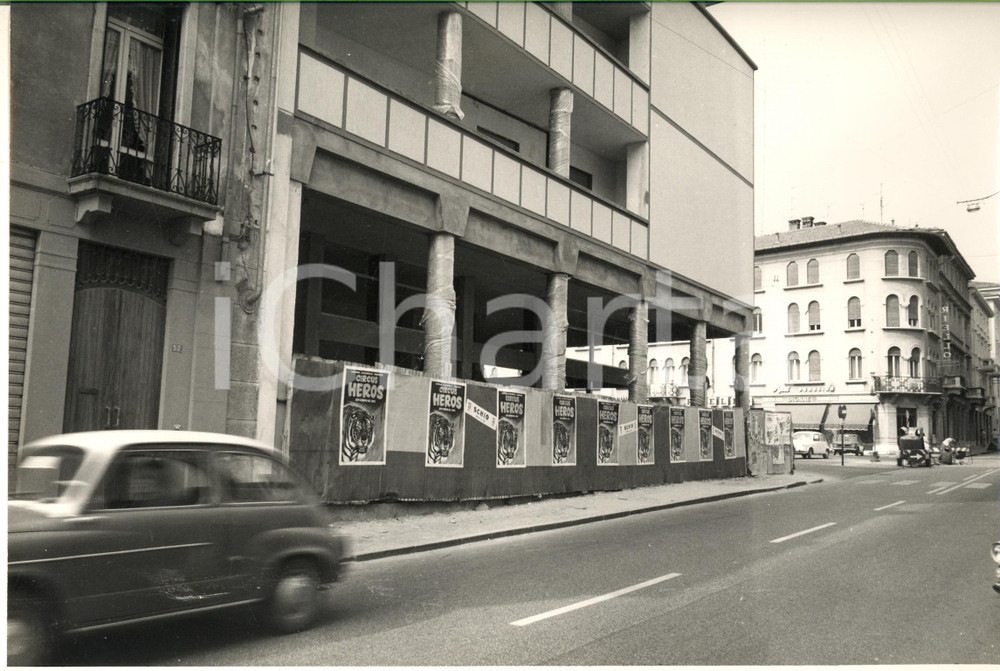 Fotografia d epoca originale 1971 SCHIO VI Veduta via Brigata Valleogra ang. Piazza Statuto Foto 30x22 1 1