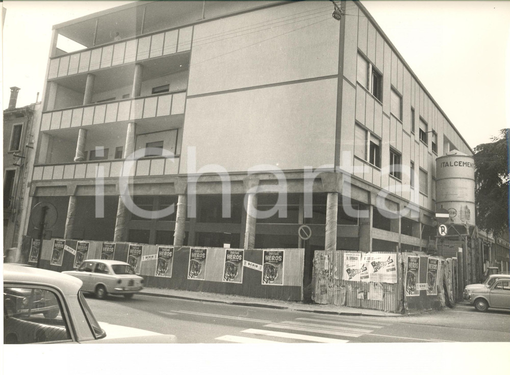 Fotografia d epoca originale 1971 SCHIO VI Veduta via Brigata Valleogra ang. Piazza Statuto Foto 30x22 2 1