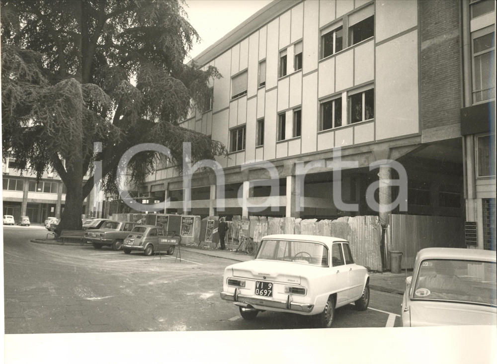 Fotografia d epoca originale 1971 SCHIO VI Veduta via Brigata Valleogra ang. Piazza Statuto Foto 30x22 3 1