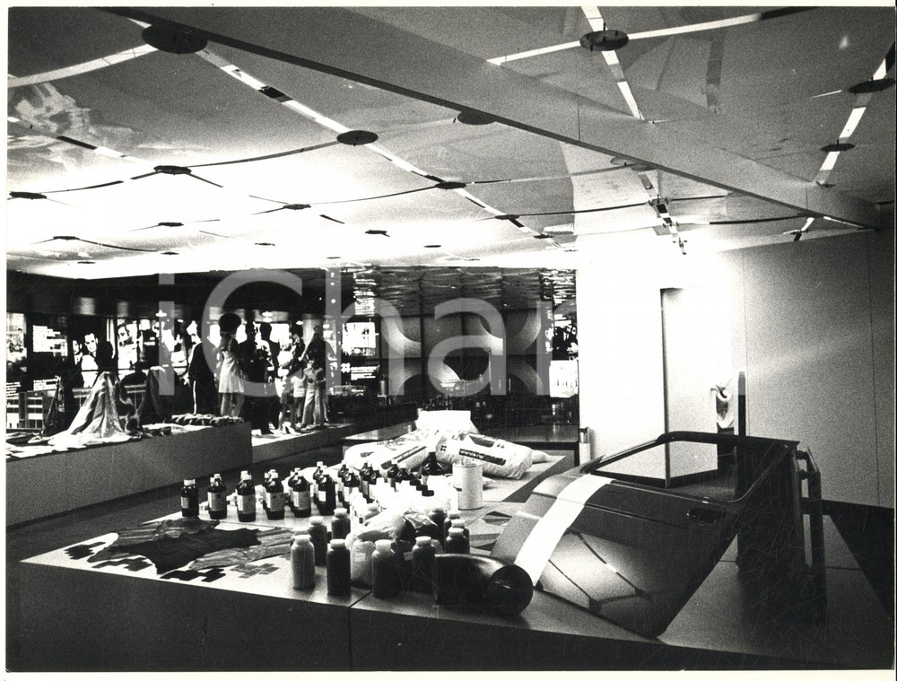 Fotografia d epoca originale 1974 MOSCA URSS KHIMIA Mostra Chimica Internazionale  Stand MONTEDISON Foto 4 1