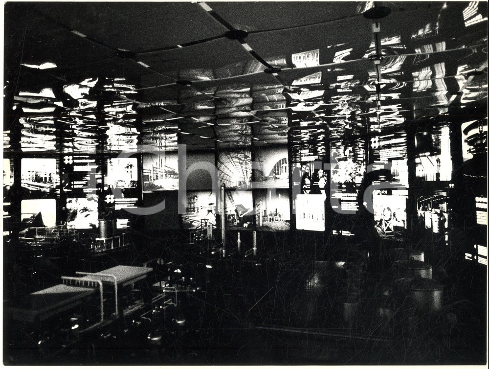 Fotografia d epoca originale 1974 MOSCA URSS KHIMIA Mostra Chimica Internazionale  Stand MONTEDISON Foto 5 1