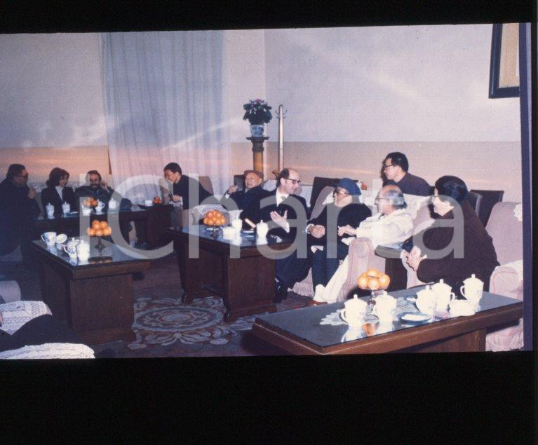 Negativo, diapositiva originale 1979 WUHAN CHINA Mostra MONTEDISON  The con le autorità POSITIVO ORIGINALE 1