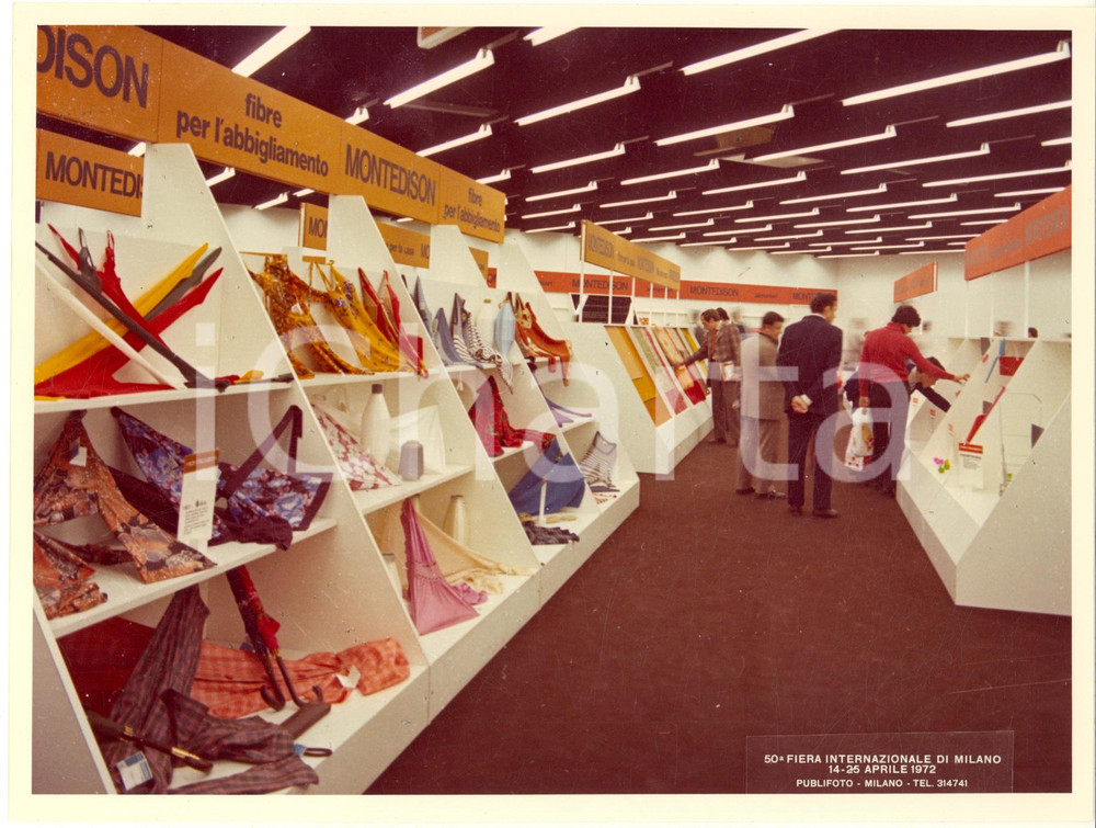 Fotografia d epoca originale 1972 50 FIERA DI MILANO  Padiglione MONTEDISON Foto 24x18 cm 2 1