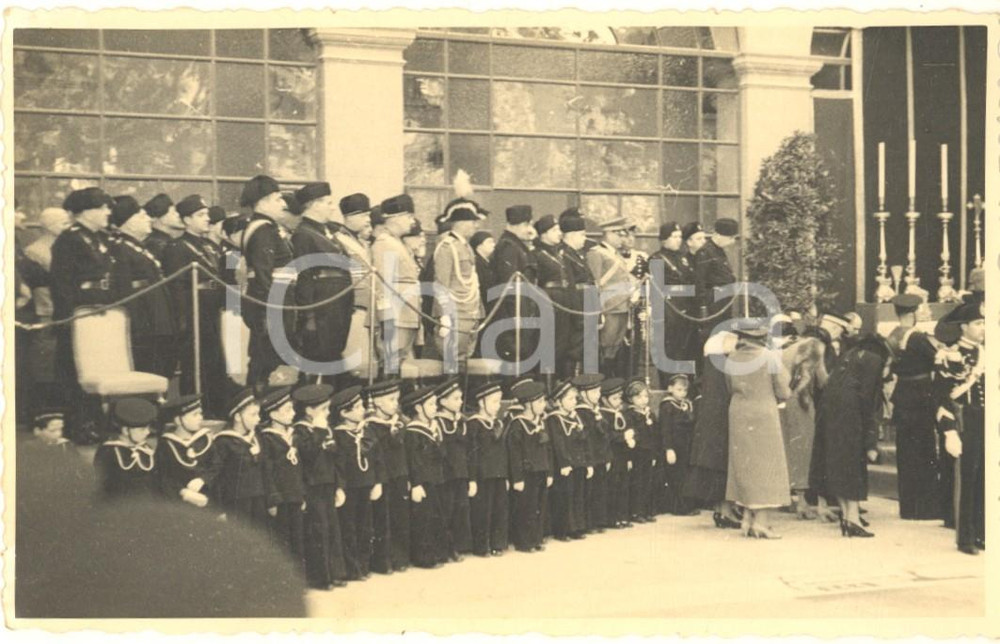 Fotografia d epoca originale 1940 ca FASCISMO ITALIA Cerimonia funebre con gerarchi e marinaretti ONB Foto 1