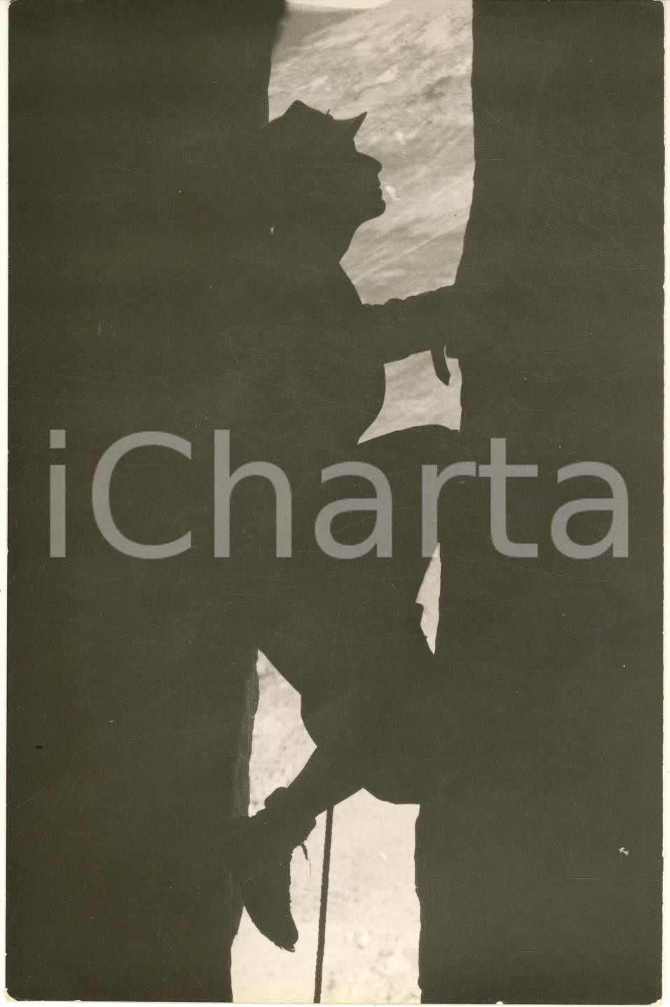 Fotografia d epoca originale 1955 ca ALPINISMO  MONTI SIBILLINI  Domenico D ARMI al Pizzo del Diavolo Foto 1