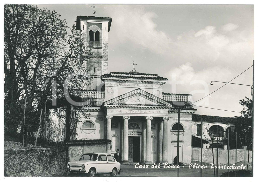 Cartolina originale da collezione 1960 ca CASA DEL BOSCO BI FIAT 850 special davanti Chiesa SANTA CATERINA NV 1