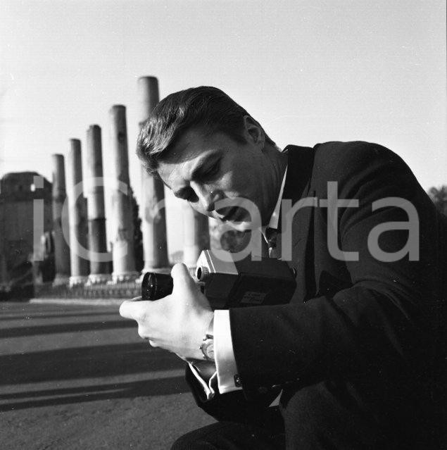 Fotografia d epoca originale 1965ca ROMA Warner BENTIVEGNA ritratto al Foro Romano NEGATIVO ORIGINALE 1 1