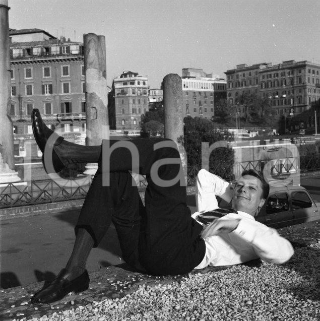 Fotografia d epoca originale 1965ca ROMA Warner BENTIVEGNA ritratto al Foro Romano NEGATIVO ORIGINALE 6 1
