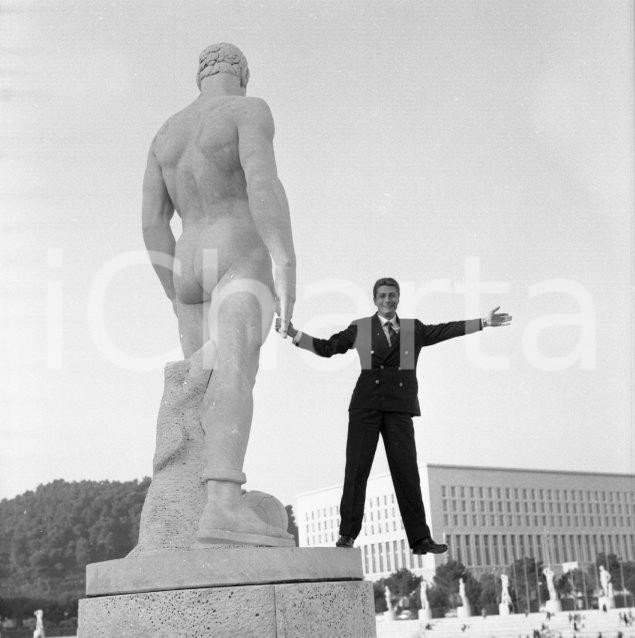 Fotografia d epoca originale 1965ca ROMA Warner BENTIVEGNA ritratto allo Stadio dei Marmi NEGATIVO ORIGINALE 1