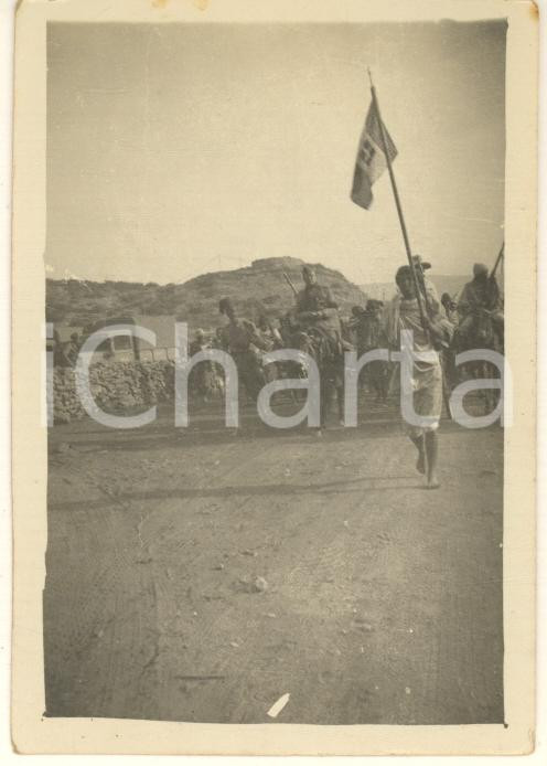 Fotografia d epoca originale 1937 AOI ETIOPIA Truppe coloniali e ascari in marcia  Foto 6x9 cm 1 1