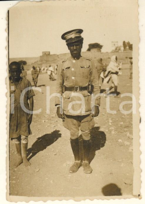 Fotografia d epoca originale 1935 ca AOI ETIOPIA Truppe coloniali  Ritratto di ascaro  Foto 6x9 cm 1