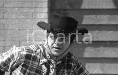 Fotografia d epoca originale 1967 TUTTO TOTÒ Totò ciak!  Giovane cowboy sul set NEGATIVO ORIGINALE 4 1