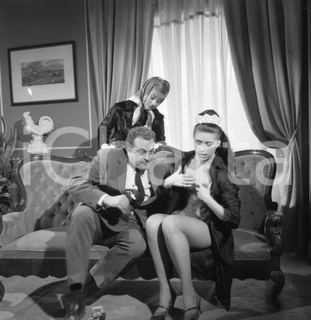 Fotografia d epoca originale 1965 CINEMA Marina MORGAN Umberto D ORSI Sandra MONDAINI NEGATIVO ORIGINALE 1 1