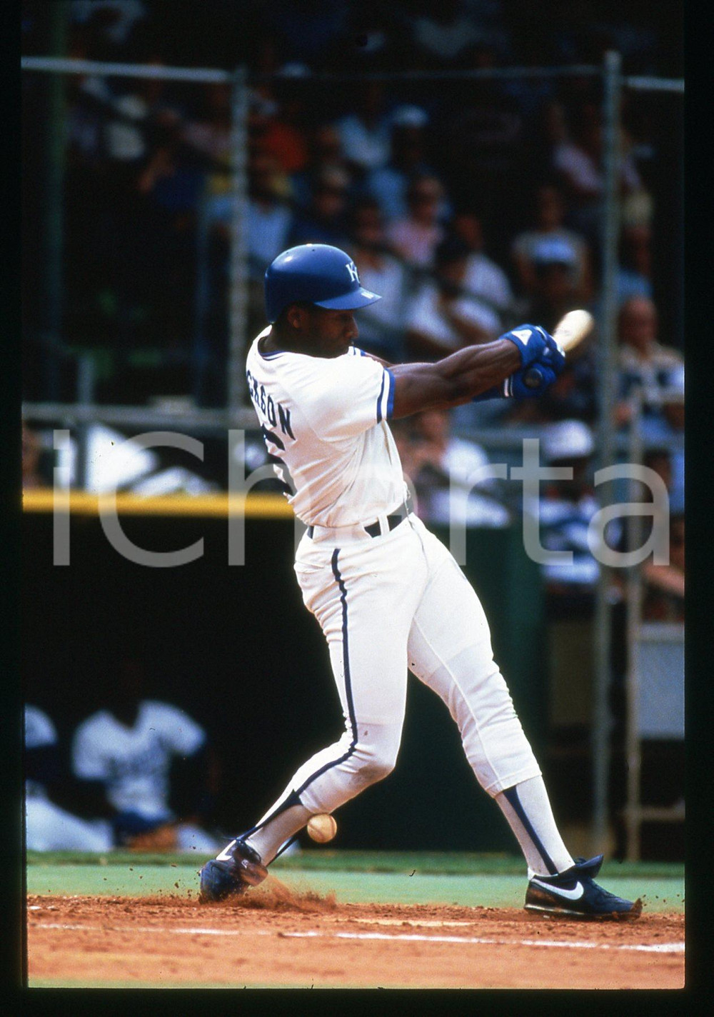 Fotografia d epoca originale 1987 BASEBALL Bo JACKSON KANSAS CITY ROYALS durante gara MLB 35mm VINTAGE SLIDE 1