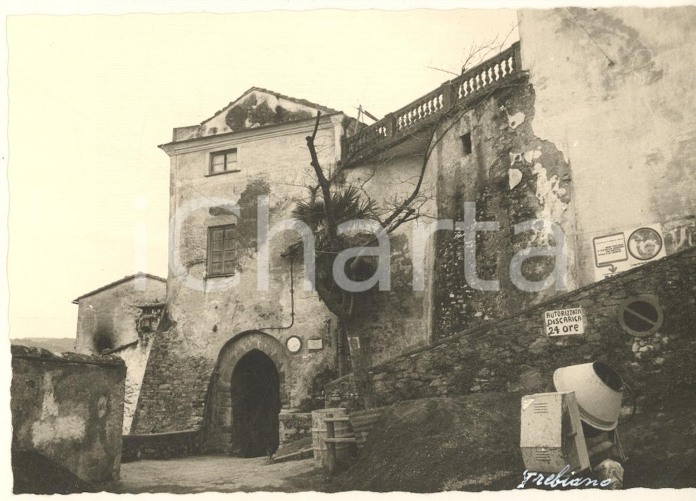 Fotografia d epoca originale 1965 ca TREBIANO MAGRA SP Ingresso al borgo Foto bozzetto cartolina 15x10 1