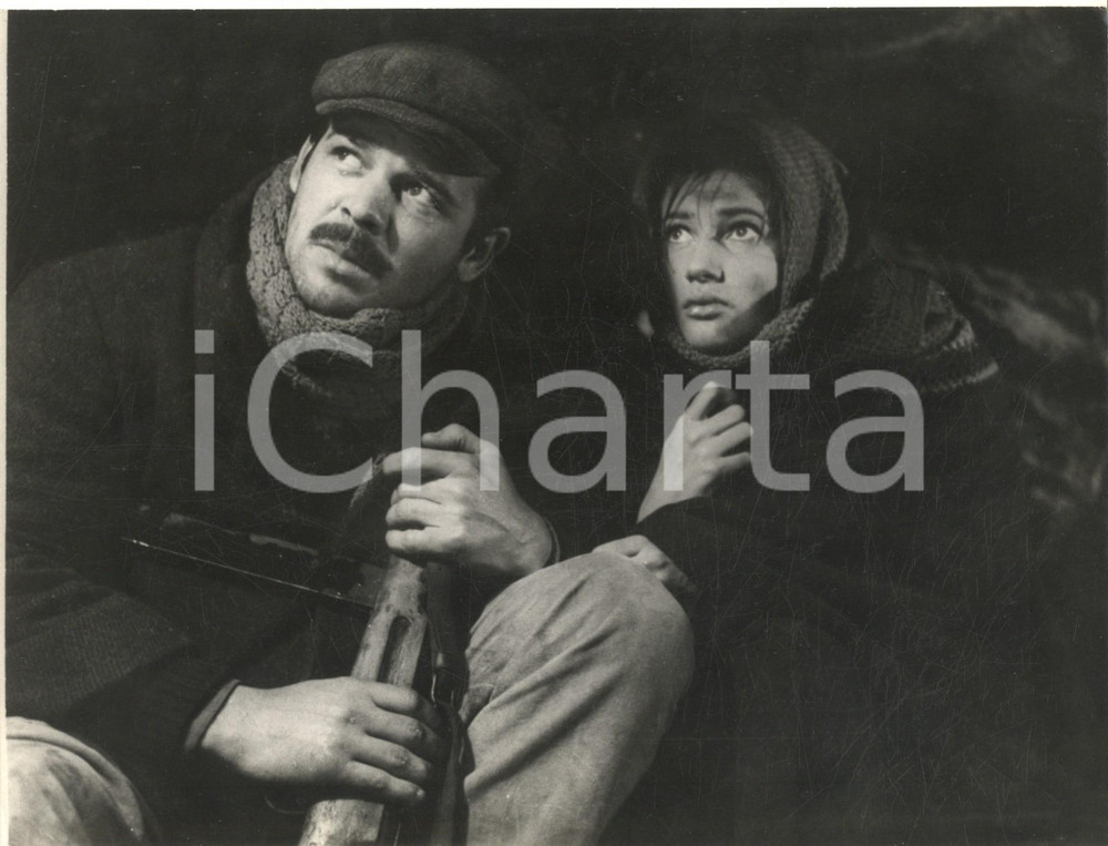 Fotografia d epoca originale 1963 CINEMA Nanni LOY Un giorno da leoni  Renato SALVATORI Carla GRAVINA Foto 1