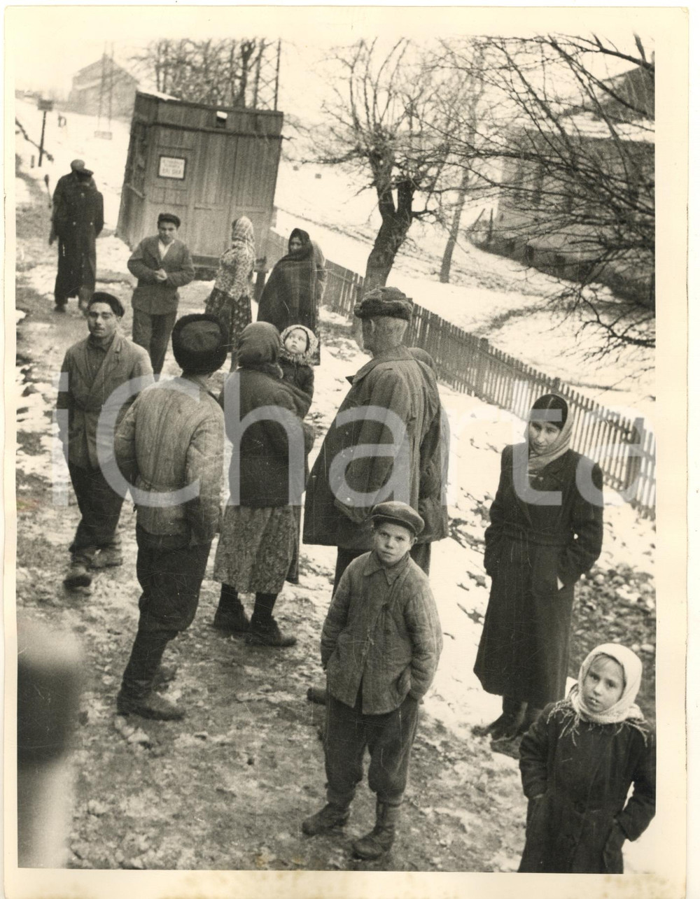 Fotografia d epoca originale 1955 ca AZERBAIJAN USSR People of Soviet Russia  Poor families and children 1