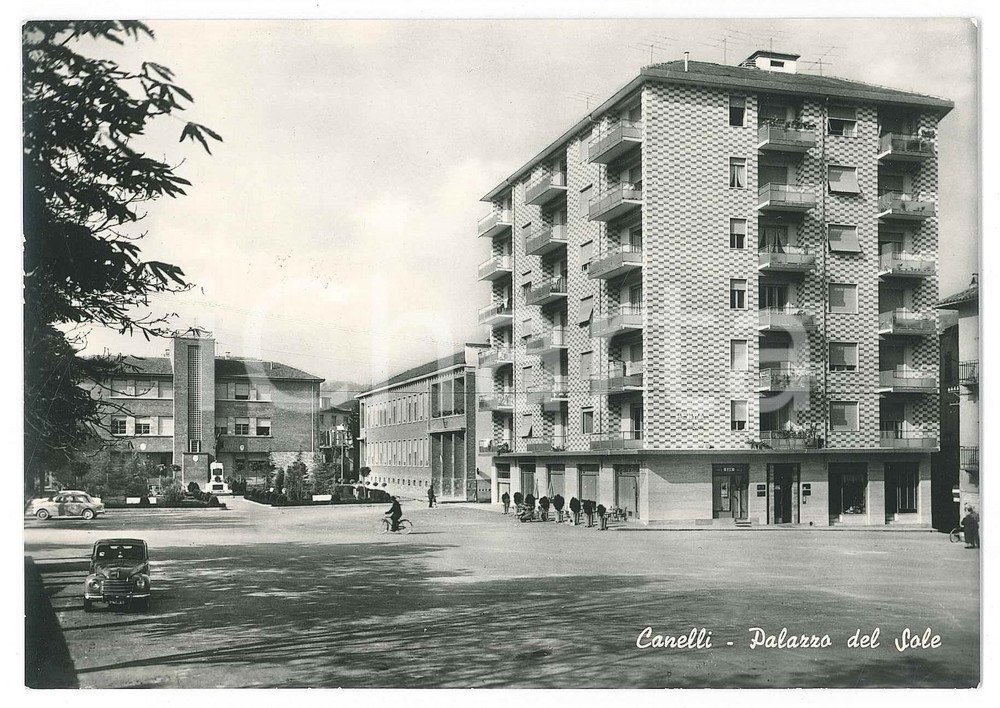 Cartolina originale da collezione 1955 ca CANELLI Fiat 500C Topolino e PALAZZO DEL SOLE Cartolina ANIMATA FG NV 1