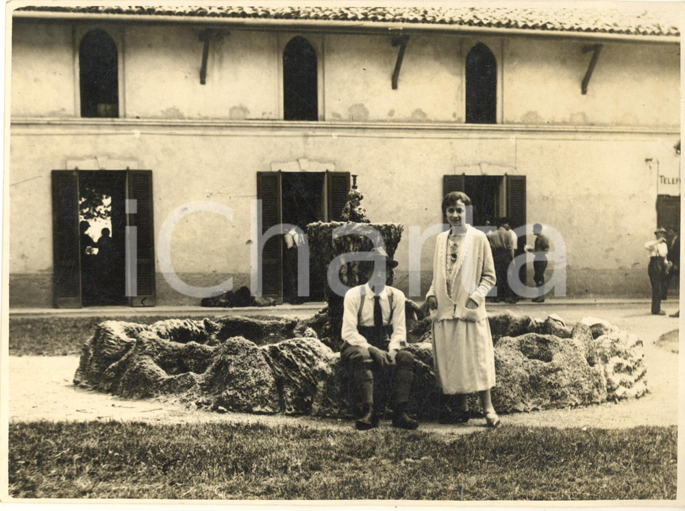 Fotografia d epoca originale 1925 ALPE TURATI /ALBAVILLA Escursionisti presso Albergo LA SALUTE Foto 24x18 cm 1