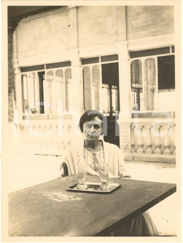 Fotografia d epoca originale 1925 ALBAVILLA Donna al Ristorante Crotto Boeucc  Foto 9x12 cm 1 1