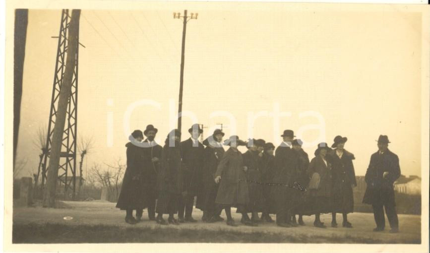 Fotografia d epoca originale 1920 BLEVIO /COMO Gruppo di amici in campagna  Fotografia anonima 11x7 2 1