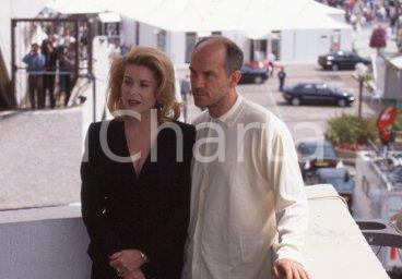 Fotografia d epoca originale 1995 FESTIVAL CANNES Catherine DENEUVE John MALKOVICH 35 mm VINTAGE SLIDE 1