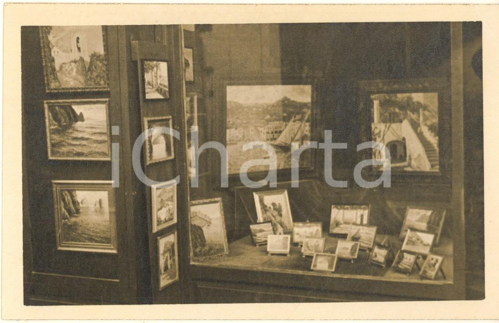 Fotografia d epoca originale Ottobre 1935 CAPRI NA Una vetrina allestita con quadri Foto artistica 1