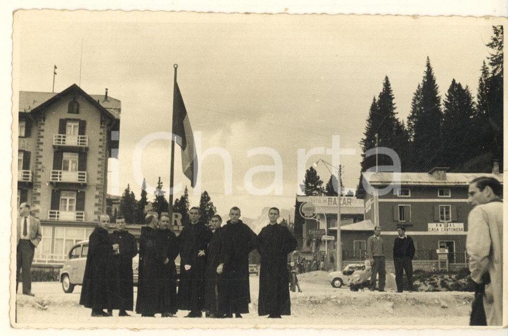 Fotografia d epoca originale 1956 PASSO DELLO STELVIO  Gruppo di frati Foto cartolina vintage 1