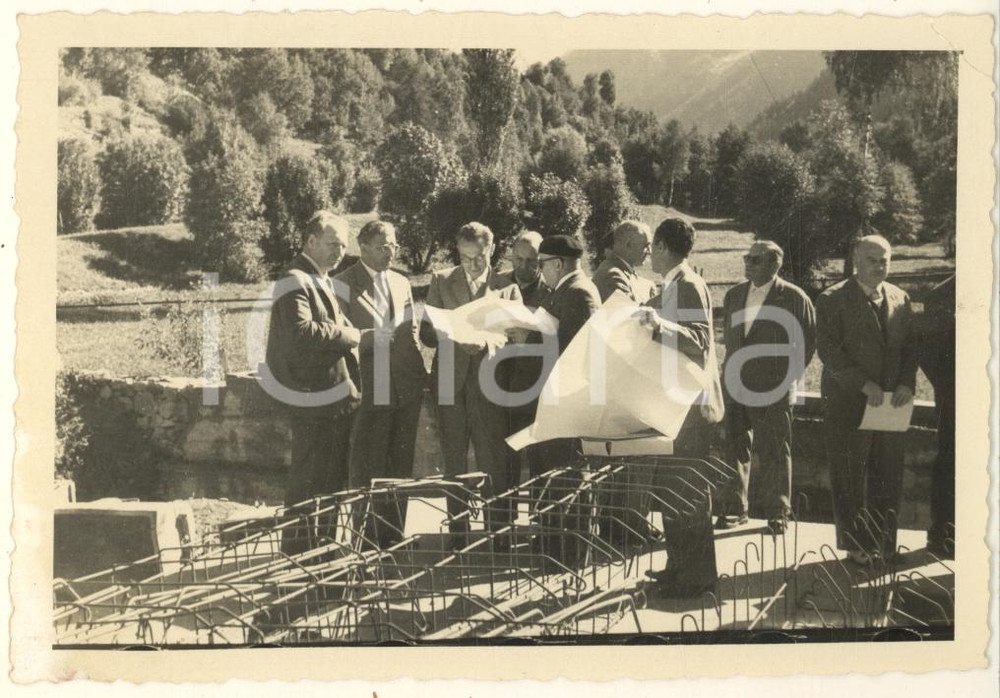 Fotografia d epoca originale 1952 VAL D AOSTA Cantiere sul torrente BUTHIER Impresa MATTIODA Foto 13x9 cm 4 1