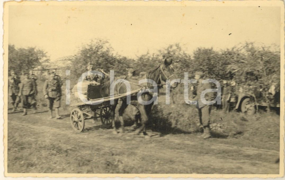 Fotografia d epoca originale 1942 WW2 Campagna di RUSSIA  ARMIR  Italiani con un carretto Foto 14x9 cm 1