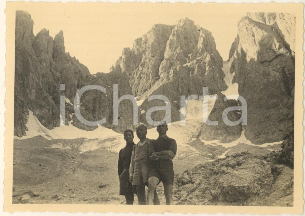 Fotografia d epoca originale 1940 DOLOMITI Gruppo del SASSOLUNGO  Punta GROHMANN  Escursionisti Foto 12x9 1