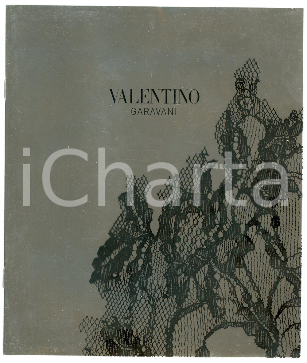 Materiale pubblicitario d’epoca 2010 VALENTINO GARAVANI  LACE Fall 20102011 Catalogue 1