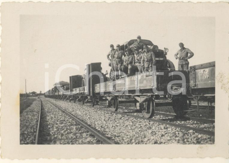 Fotografia d epoca originale 1939 MILANO Regio Esercito  Partenza per campo estivo Ponte di Legno Foto 10x7 1