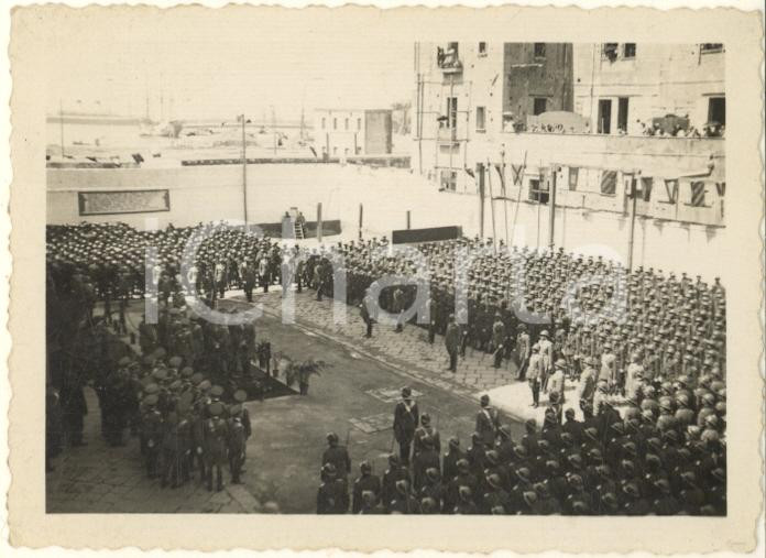 Fotografia d epoca originale 1930 ca NAPOLI Regio Esercito  Giuramento di un battaglione Foto 9x6 cm 1