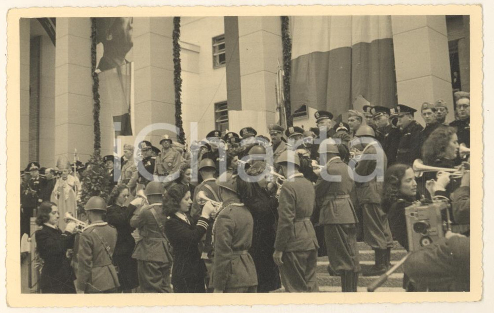 Fotografia d epoca originale 1935 ca FASCISMO ITALIA Evento con gerarchi, arcivescovo e banda militare Foto 1