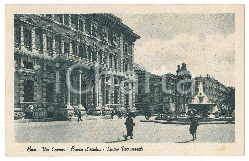 Cartolina originale da collezione 1946 BARI Via Cavour  Banca d Italia e Teatro Petruzzelli  Cartolina FP VG 1