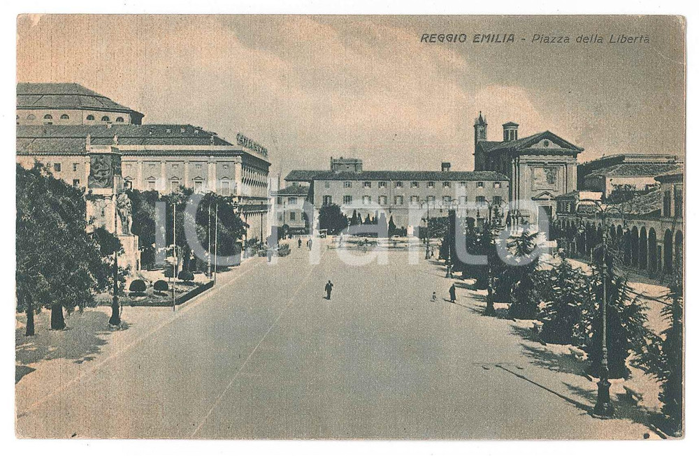 Cartolina originale da collezione 1953 REGGIO EMILIA Piazza della Libertà  Cartolina ANIMATA FP NV 1